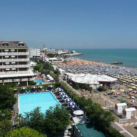 Hotel Imperial Каорле Екстер'єр фото