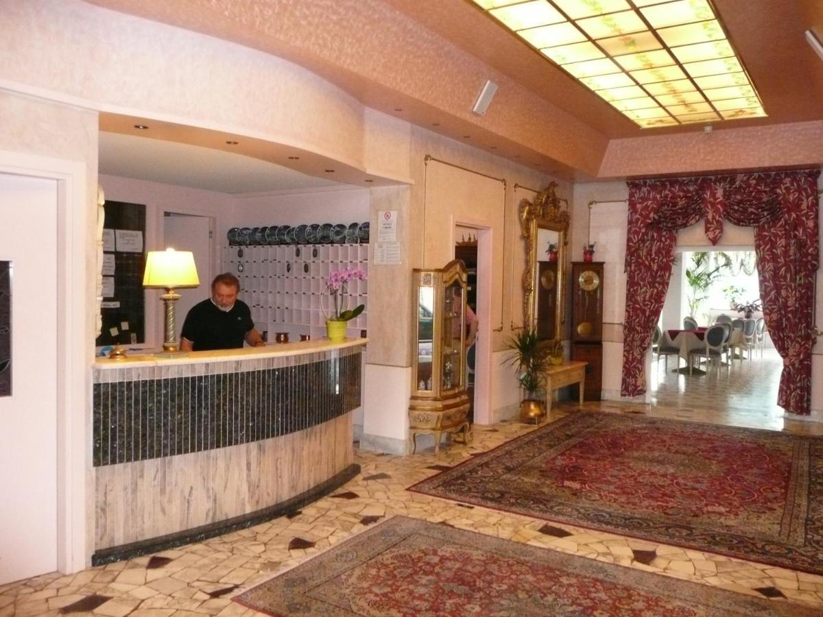 Hotel Imperial Каорле Екстер'єр фото