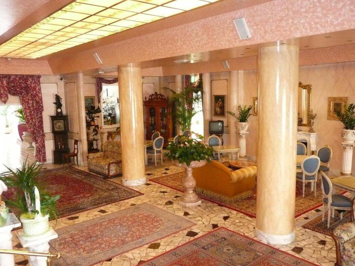 Hotel Imperial Каорле Екстер'єр фото